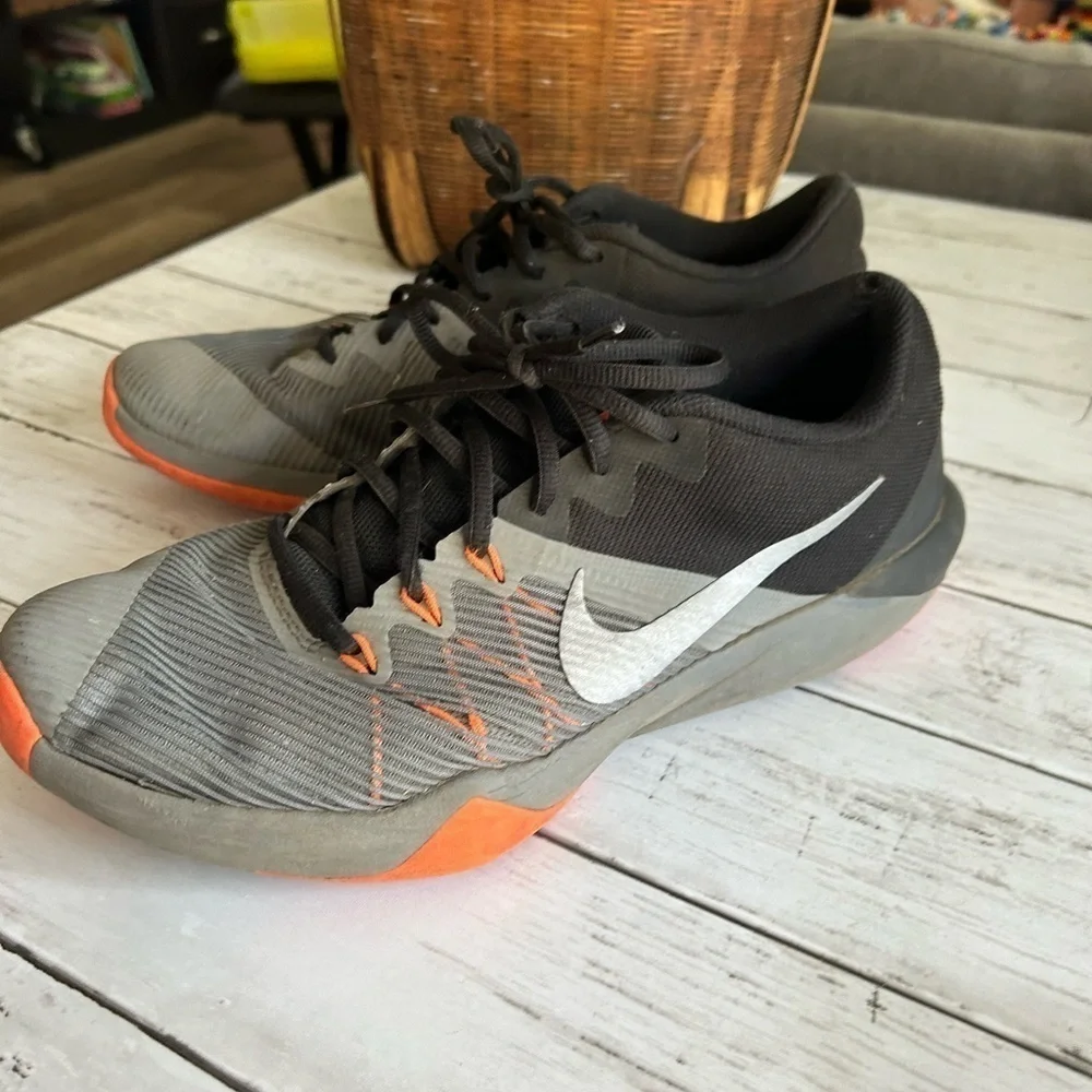 Nike Retaliation Trainer Running Shoes Cool Grey Orange Mens Size 10